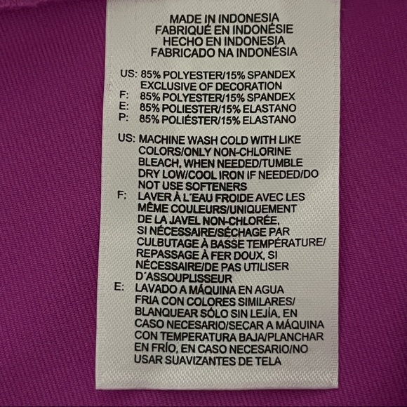 **BUNDLE** Reebok Workout Pants Sz Sm, American Eagle T-shirt Sz Sm, Sports Bra - Picture 13 of 13